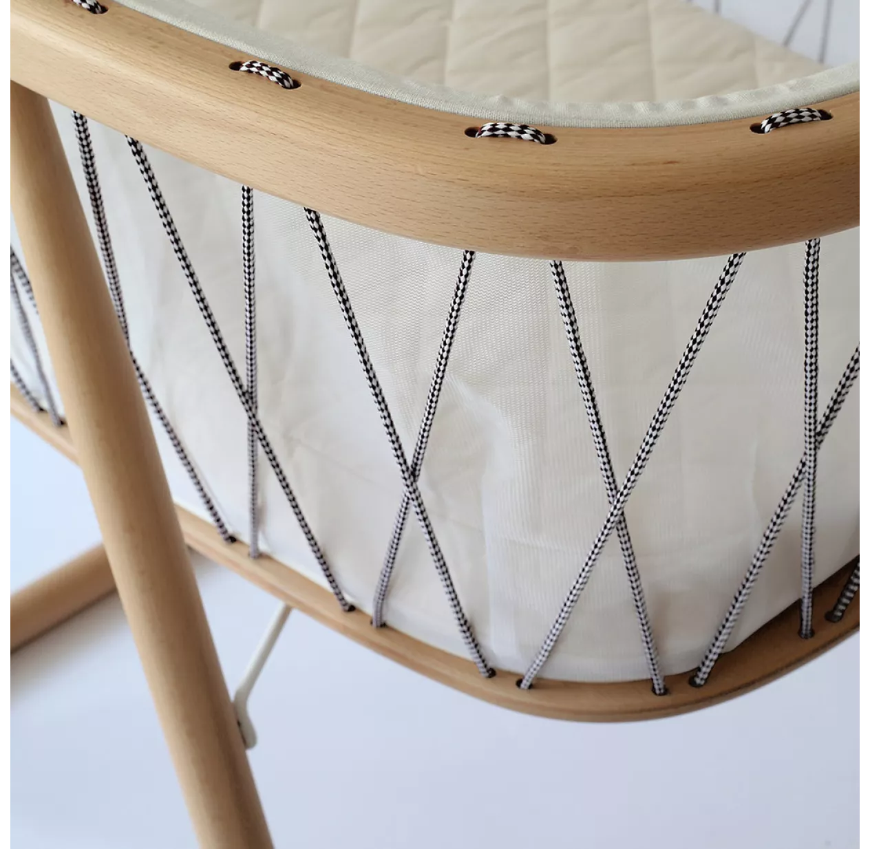 Charlie Crane Berceau Kumi Matelas Coco Naturel - Noir/Blanc – Image 2