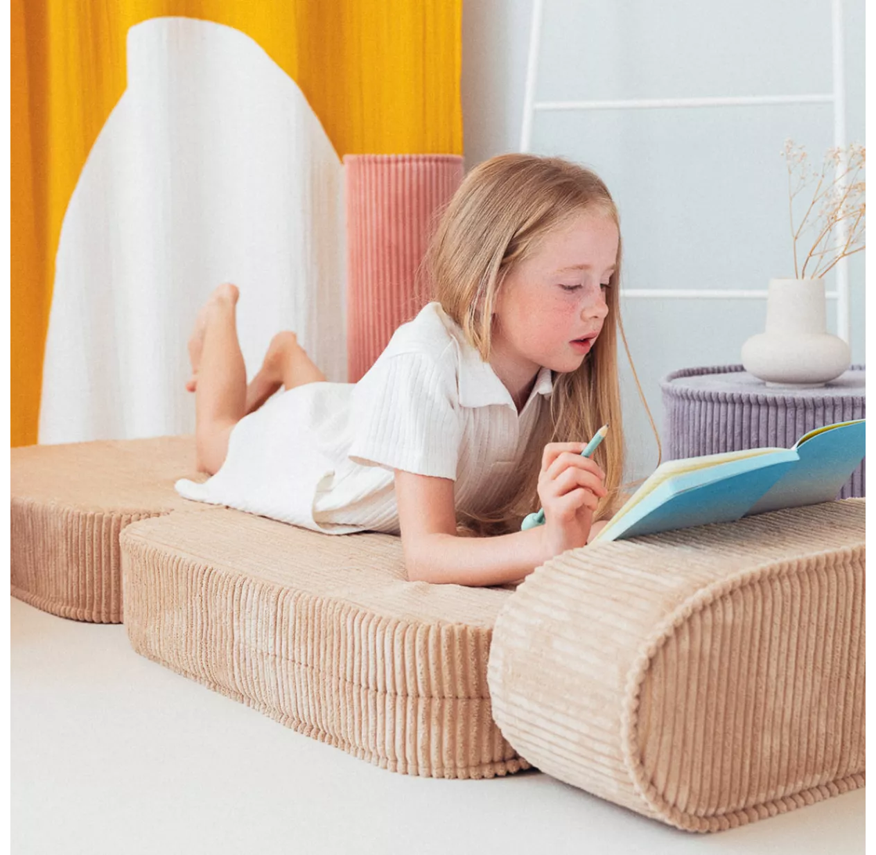 Wigiwama Fauteuil Flip Convertible En Velours Côtelé - Beige – Image 4