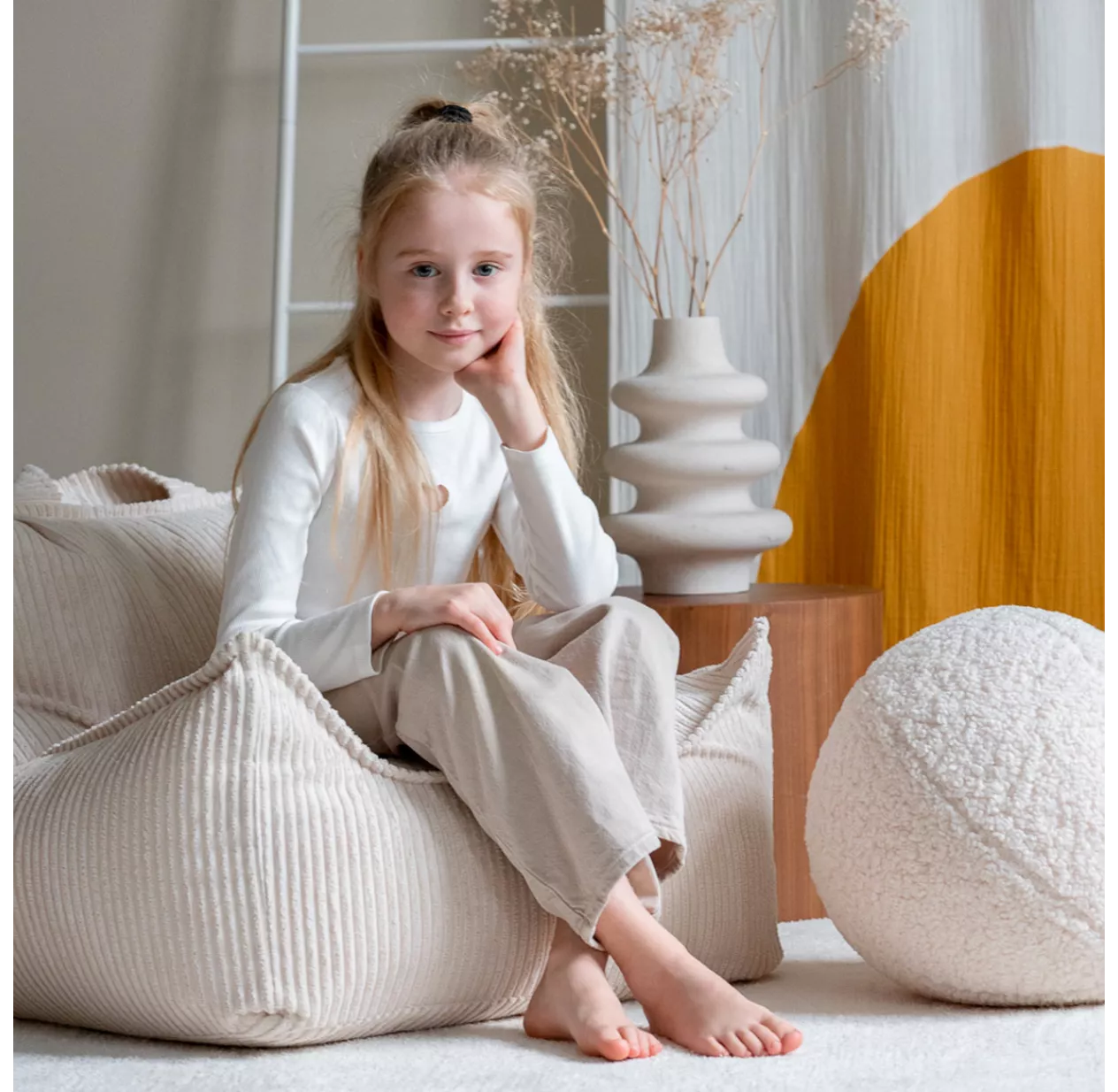 Wigiwama Fauteuil Pouf Ottoman En Velours Côtelé - Ecru – Image 2