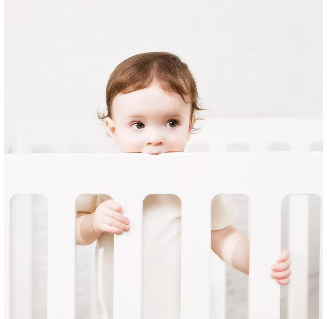 Oeuf NYC Lit Bébé évolutif Classic - Noyer – Image 3