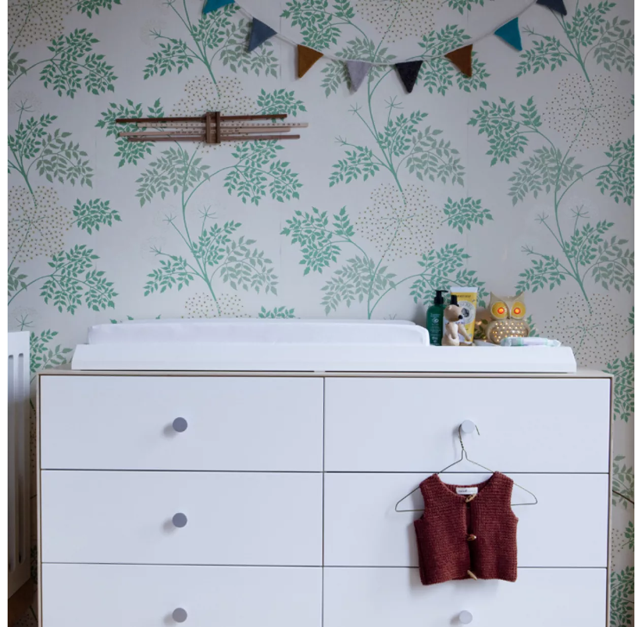 Oeuf NYC Commode Merlin Rhea 6 Tiroirs - Blanc/Noyer – Image 3