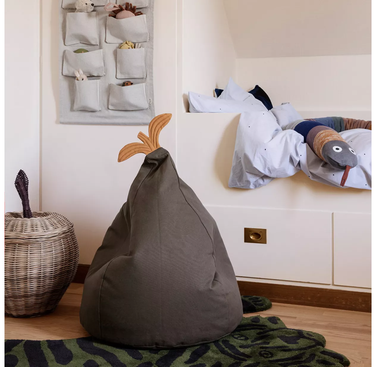 Ferm LIVING Pouf Poire - Kaki – Image 3
